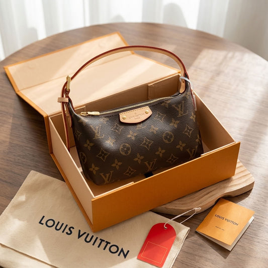 Lv pochette hills uae price